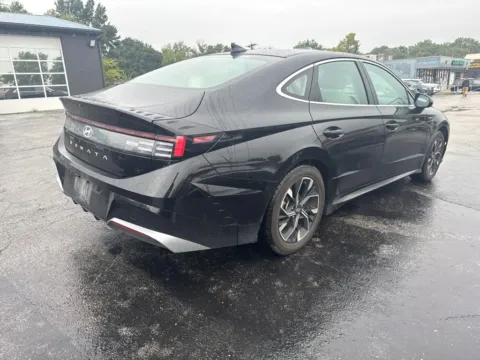 More photos of 2025 Hyundai Sonata SEL at MAG Auto - Munsterman Automotive Group, MO