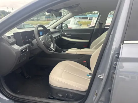 More photos of 2025 Hyundai Sonata SEL at MAG Auto - Munsterman Automotive Group, MO