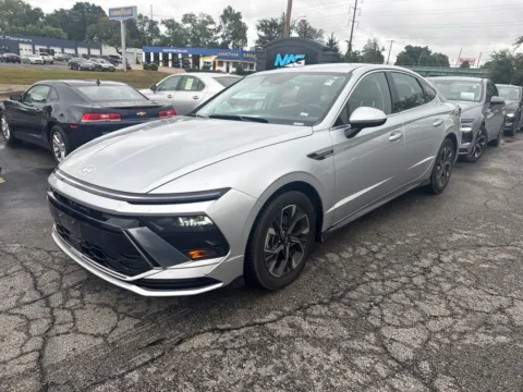 Photos of 2025 Hyundai Sonata SEL for sale in Blue Springs, MO at MAG Auto - Munsterman Automotive Group
