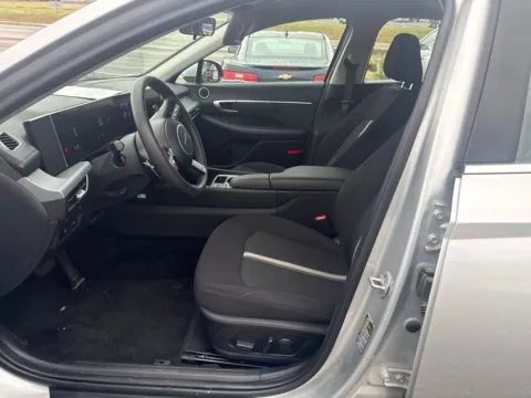 More photos of 2025 Hyundai Sonata SEL at MAG Auto - Munsterman Automotive Group, MO