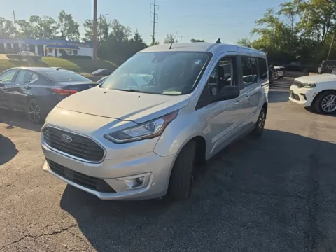 Photos of 2022 Ford Transit Connect XLT for sale in Blue Springs, MO at MAG Auto - Munsterman Automotive Group