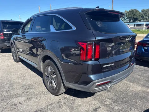 Another view of 2023 Kia Sorento Hybrid EX for sale in Blue Springs, MO at MAG Auto - Munsterman Automotive Group