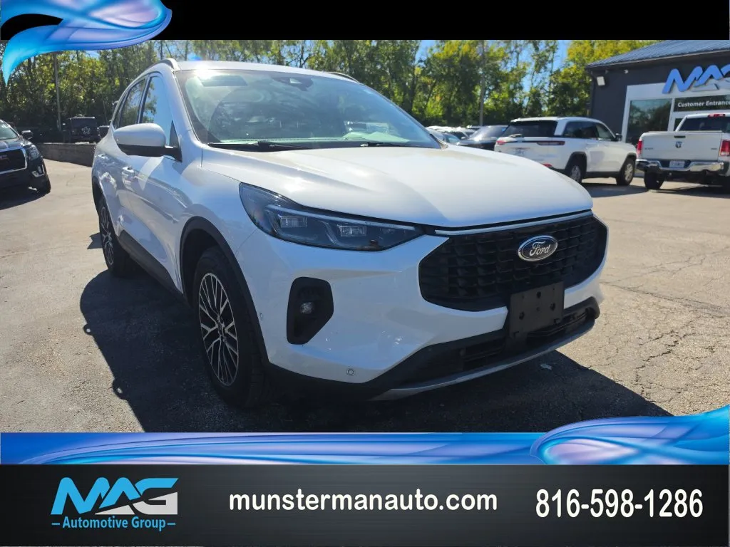 White 2023 Ford Escape Plug-In Hybrid for sale in Blue Springs, MO