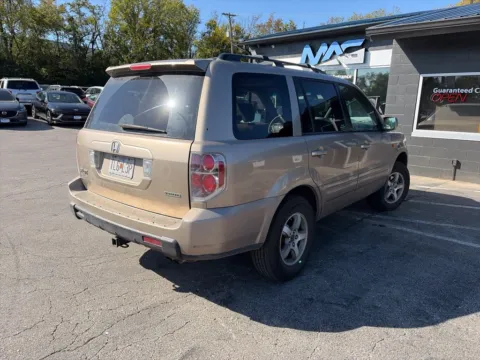 More photos of 2006 Honda Pilot EX at MAG Auto - Munsterman Automotive Group, MO