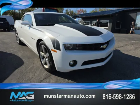 White 2013 Chevrolet Camaro 2LT for sale in Blue Springs, MO