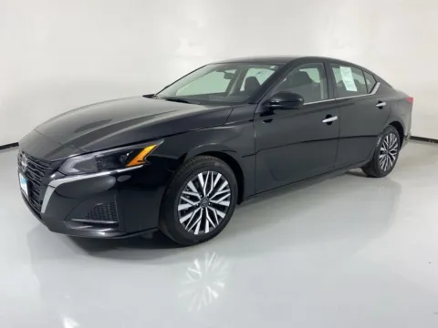 Another view of 2024 Nissan Altima 2.5 SV for sale in Blue Springs, MO at MAG Auto - Munsterman Automotive Group