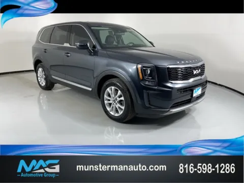 Gray 2022 Kia Telluride LX for sale in Blue Springs, MO