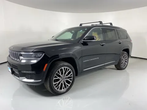 Another view of 2021 Jeep Grand Cherokee L Summit for sale in Blue Springs, MO at MAG Auto - Munsterman Automotive Group