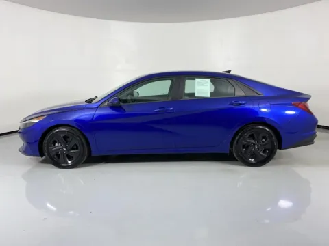 More photos of 2021 Hyundai Elantra SEL at MAG Auto - Munsterman Automotive Group, MO