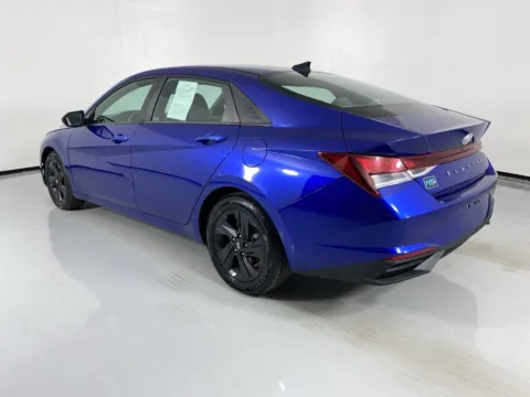 More photos of 2021 Hyundai Elantra SEL at MAG Auto - Munsterman Automotive Group, MO