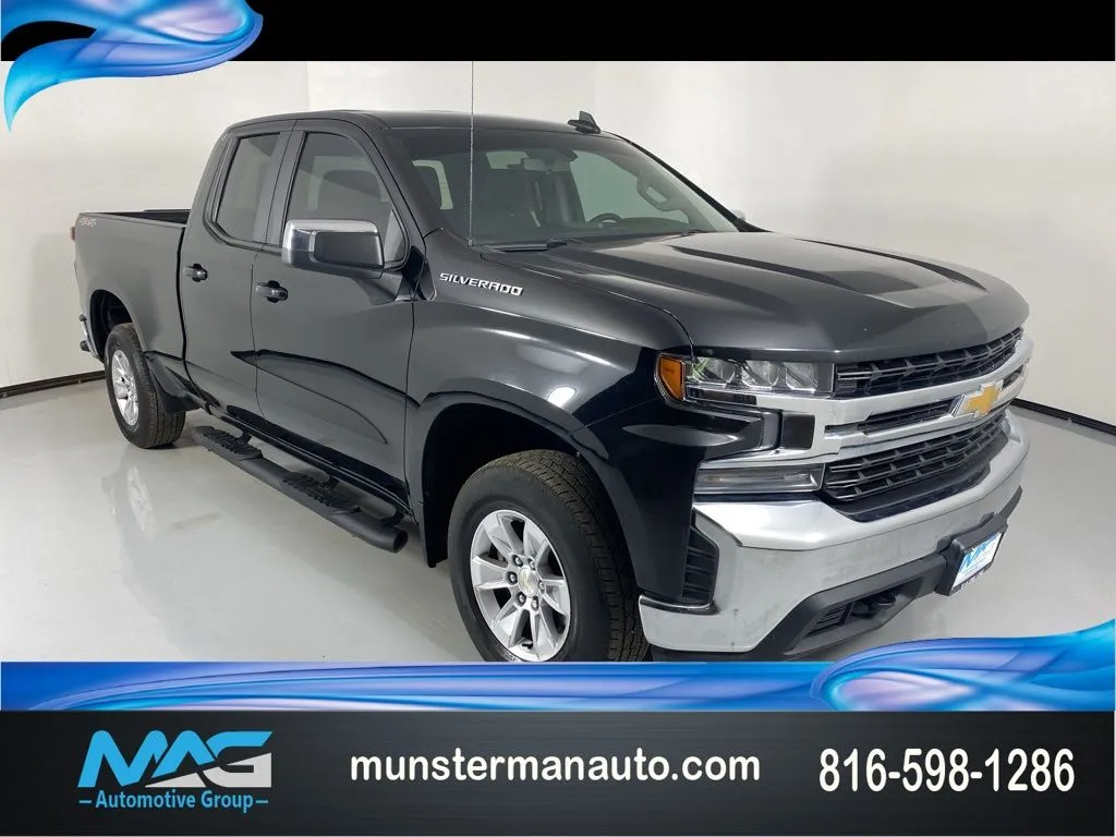 Black 2019 Chevrolet Silverado 1500 LT for sale in Blue Springs, MO