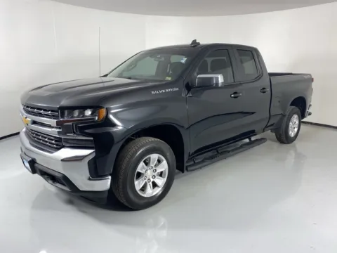 Another view of 2019 Chevrolet Silverado 1500 LT for sale in Blue Springs, MO at MAG Auto - Munsterman Automotive Group