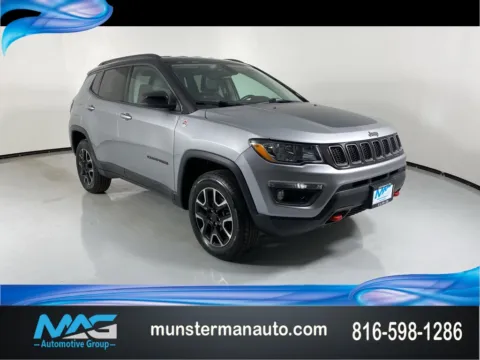 Silver 2019 Jeep Compass Trailhawk for sale in Blue Springs, MO
