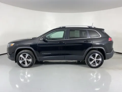 More photos of 2019 Jeep Cherokee Limited at MAG Auto - Munsterman Automotive Group, MO
