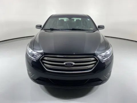 Photos of 2018 Ford Taurus SEL for sale in Blue Springs, MO at MAG Auto - Munsterman Automotive Group