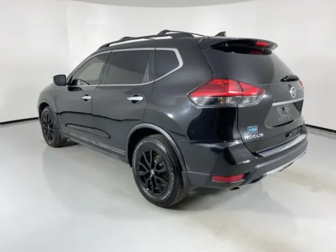 More photos of 2017 Nissan Rogue SV at MAG Auto - Munsterman Automotive Group, MO