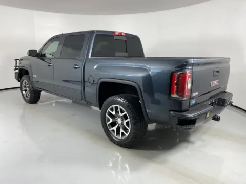 More photos of 2017 GMC Sierra 1500 SLT at MAG Auto - Munsterman Automotive Group, MO