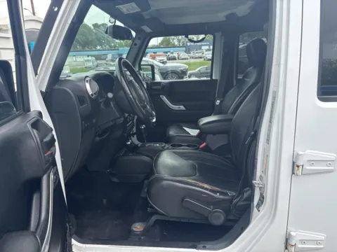 More photos of 2015 Jeep Wrangler Unlimited Rubicon at MAG Auto - Munsterman Automotive Group, MO