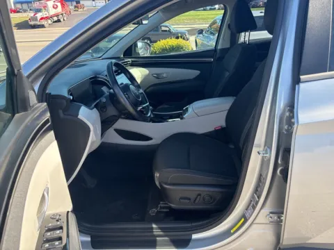 More photos of 2022 Hyundai Tucson SEL at MAG Auto - Munsterman Automotive Group, MO