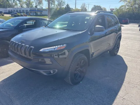 Photos of 2017 Jeep Cherokee Trailhawk for sale in Blue Springs, MO at MAG Auto - Munsterman Automotive Group