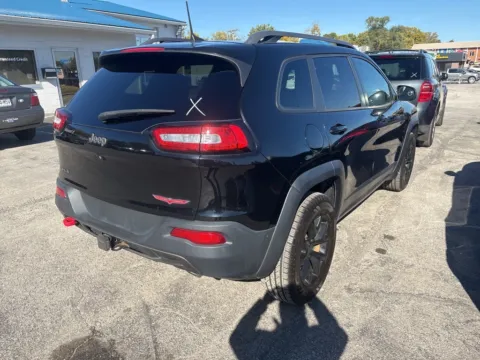 More photos of 2017 Jeep Cherokee Trailhawk at MAG Auto - Munsterman Automotive Group, MO