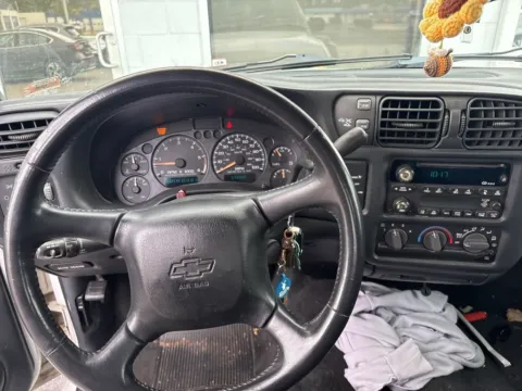 More photos of 2003 Chevrolet S-10 LS at MAG Auto - Munsterman Automotive Group, MO