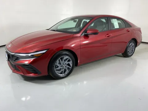 Another view of 2024 Hyundai Elantra SEL for sale in Blue Springs, MO at MAG Auto - Munsterman Automotive Group