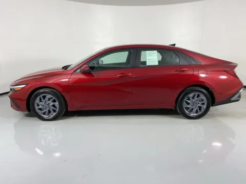 More photos of 2024 Hyundai Elantra SEL at MAG Auto - Munsterman Automotive Group, MO