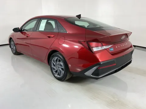 More photos of 2024 Hyundai Elantra SEL at MAG Auto - Munsterman Automotive Group, MO