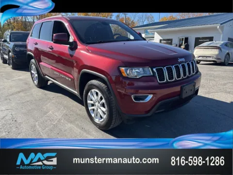 Red 2022 Jeep Grand Cherokee WK Laredo E for sale in Blue Springs, MO