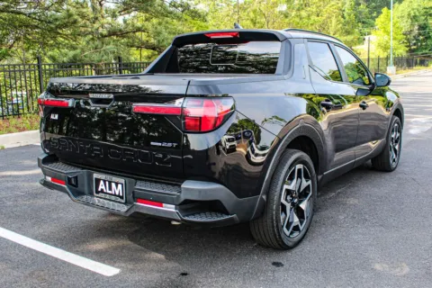 More photos of 2023 Hyundai Santa Cruz Limited at Carrollton Hyundai, GA