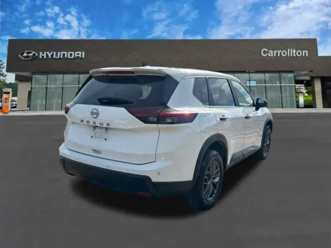 More photos of 2024 Nissan Rogue S at Carrollton Hyundai, GA