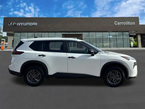More photos of 2024 Nissan Rogue S at Carrollton Hyundai, GA