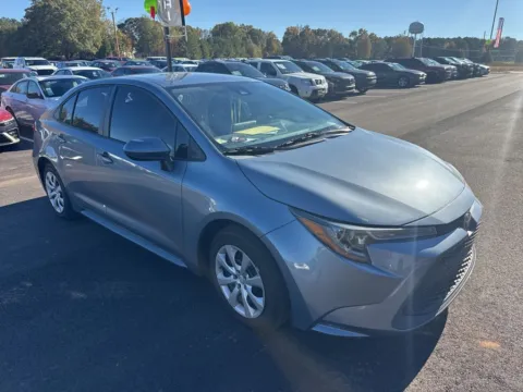 More photos of 2020 Toyota Corolla LE at Carrollton Hyundai, GA