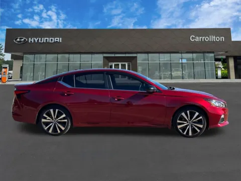 More photos of 2019 Nissan Altima 2.5 SR at Carrollton Hyundai, GA
