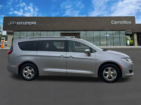 More photos of 2018 Chrysler Pacifica Hybrid Limited at Carrollton Hyundai, GA