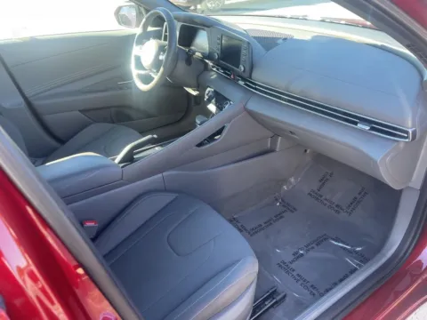 More photos of 2025 Hyundai Elantra SEL Sport at Carrollton Hyundai, GA