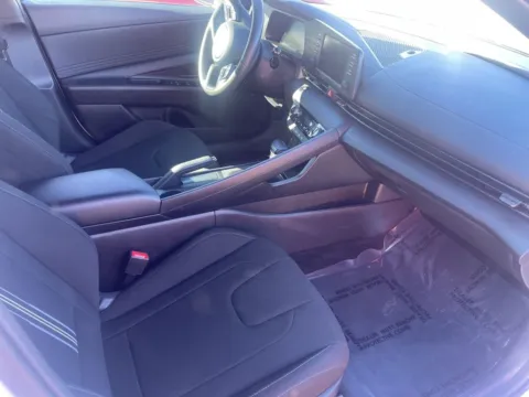 More photos of 2025 Hyundai Elantra SEL Sport at Carrollton Hyundai, GA
