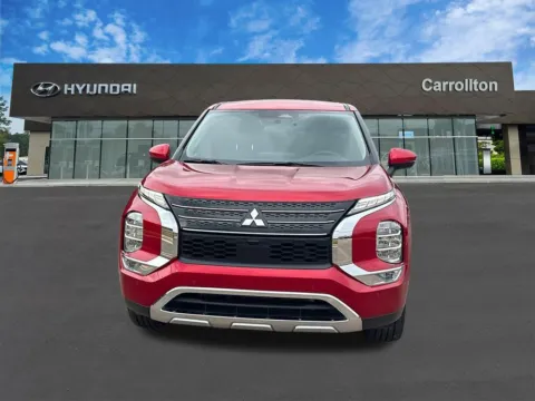 Photos of 2022 Mitsubishi Outlander SE for sale in Carrollton, GA at Carrollton Hyundai