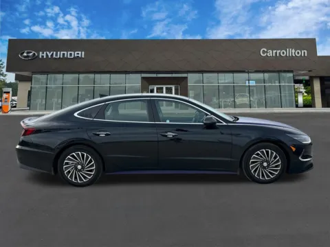 More photos of 2022 Hyundai Sonata Hybrid Limited at Carrollton Hyundai, GA