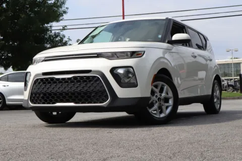 White 2023 Kia Soul LX for sale in Carrollton, GA
