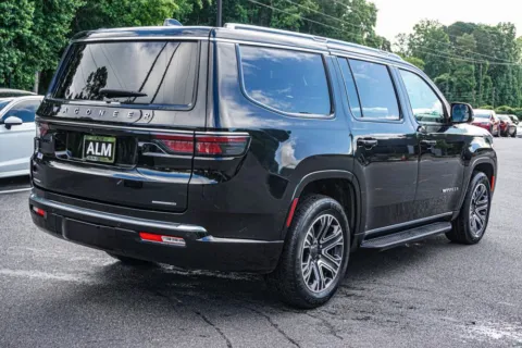 More photos of 2023 Jeep Wagoneer Series II at Carrollton Hyundai, GA