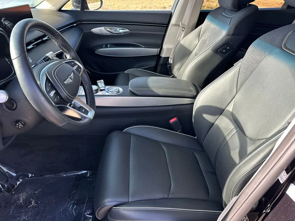 2023 GENESIS GV70 Advanced - Photo 9