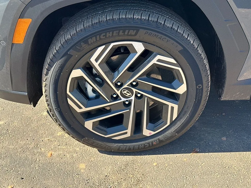 2026 Hyundai Tucson Limited - Photo 11