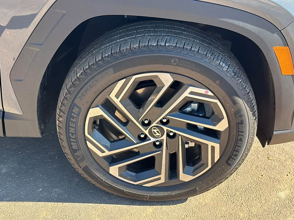 2026 Hyundai Tucson Limited - Photo 12
