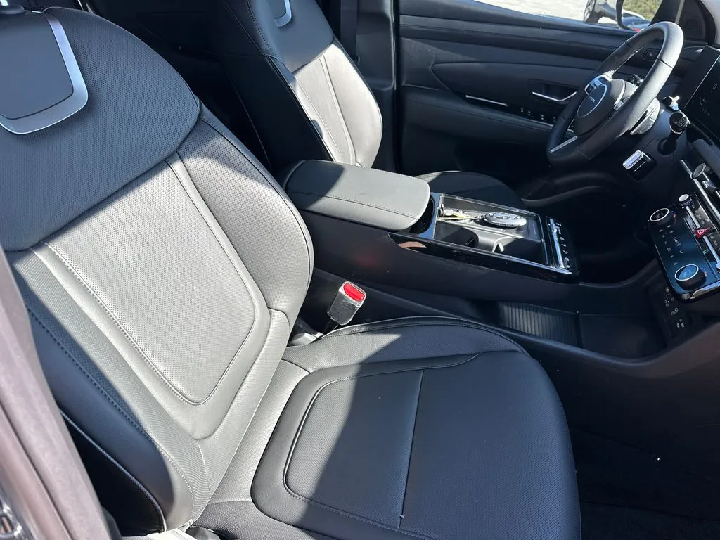 2026 Hyundai Tucson Limited - Photo 13