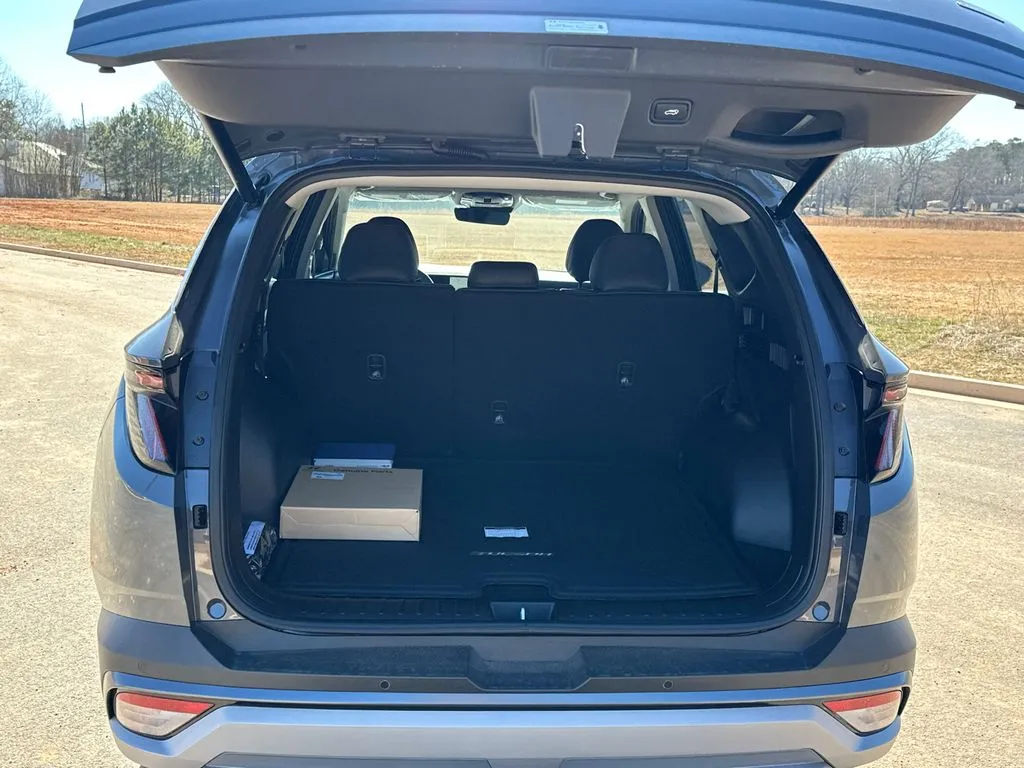 2026 Hyundai Tucson Limited - Photo 18
