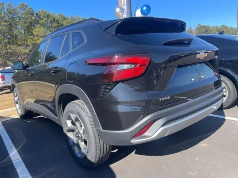 Photos of 2025 Chevrolet Trax LT for sale in Carrollton, GA at Carrollton Hyundai