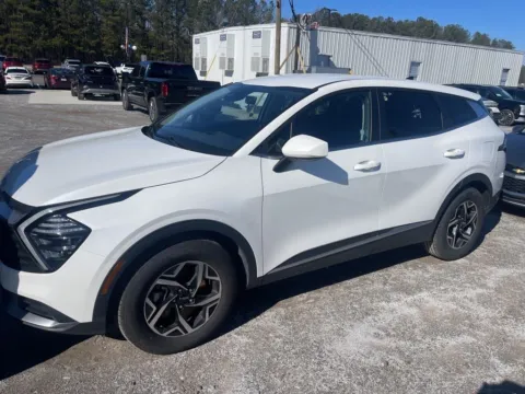 White 2024 Kia Sportage LX for sale in Carrollton, GA