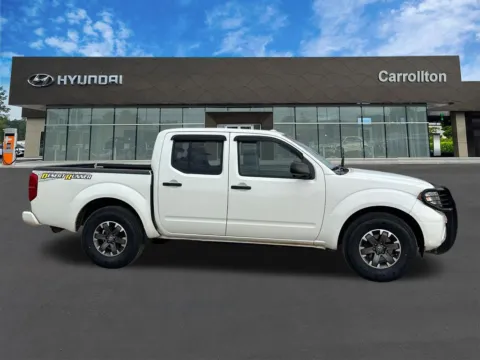 More photos of 2015 Nissan Frontier Desert Runner at Carrollton Hyundai, GA